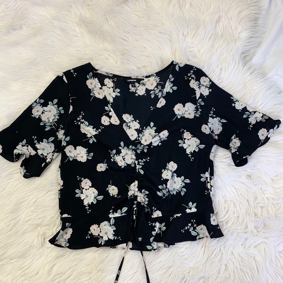 Express Crop Black Floral Blouse Size Small - Picture 1 of 5